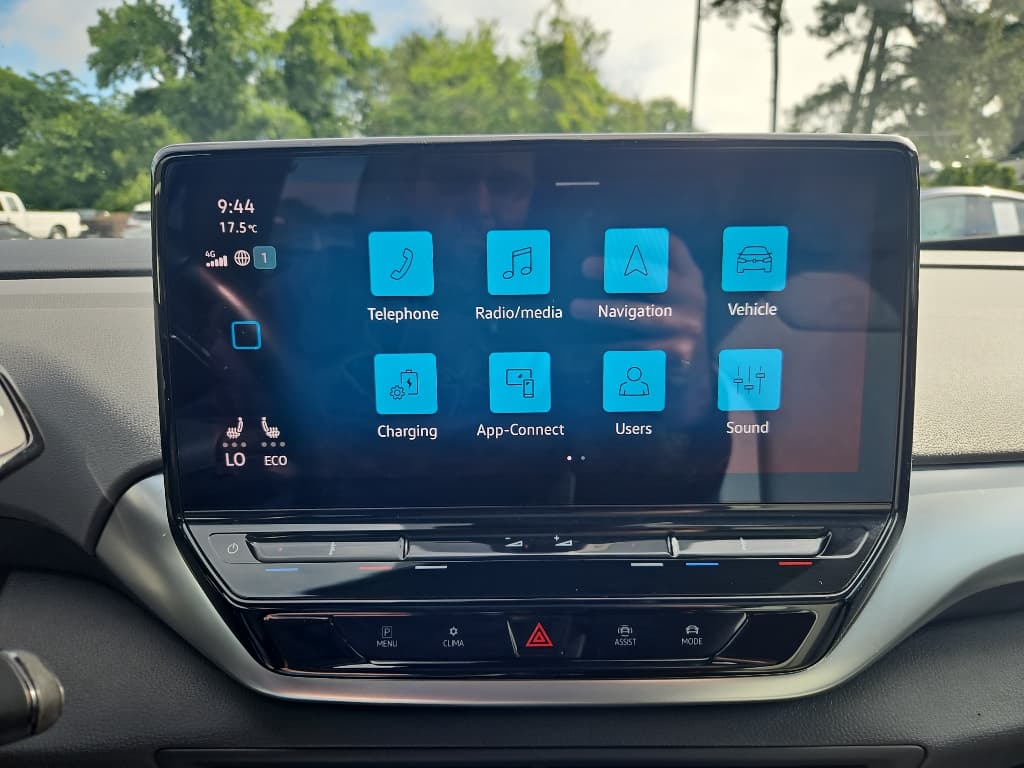 2021 Volkswagen ID.4 view 11