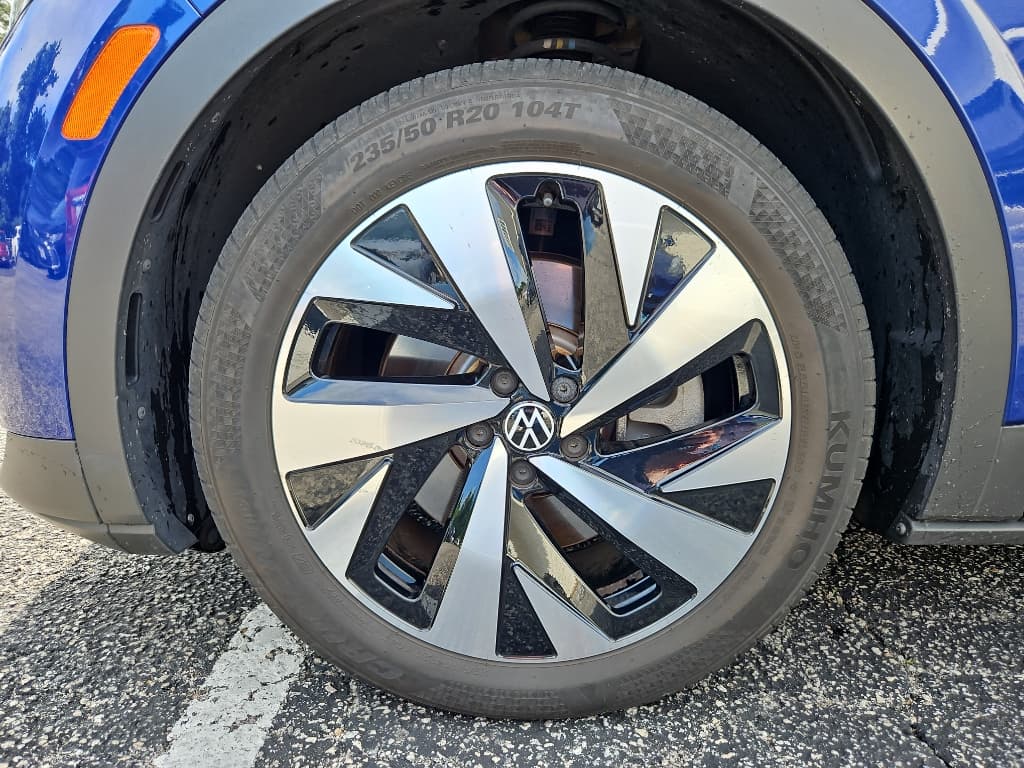 2021 Volkswagen ID.4 view 22