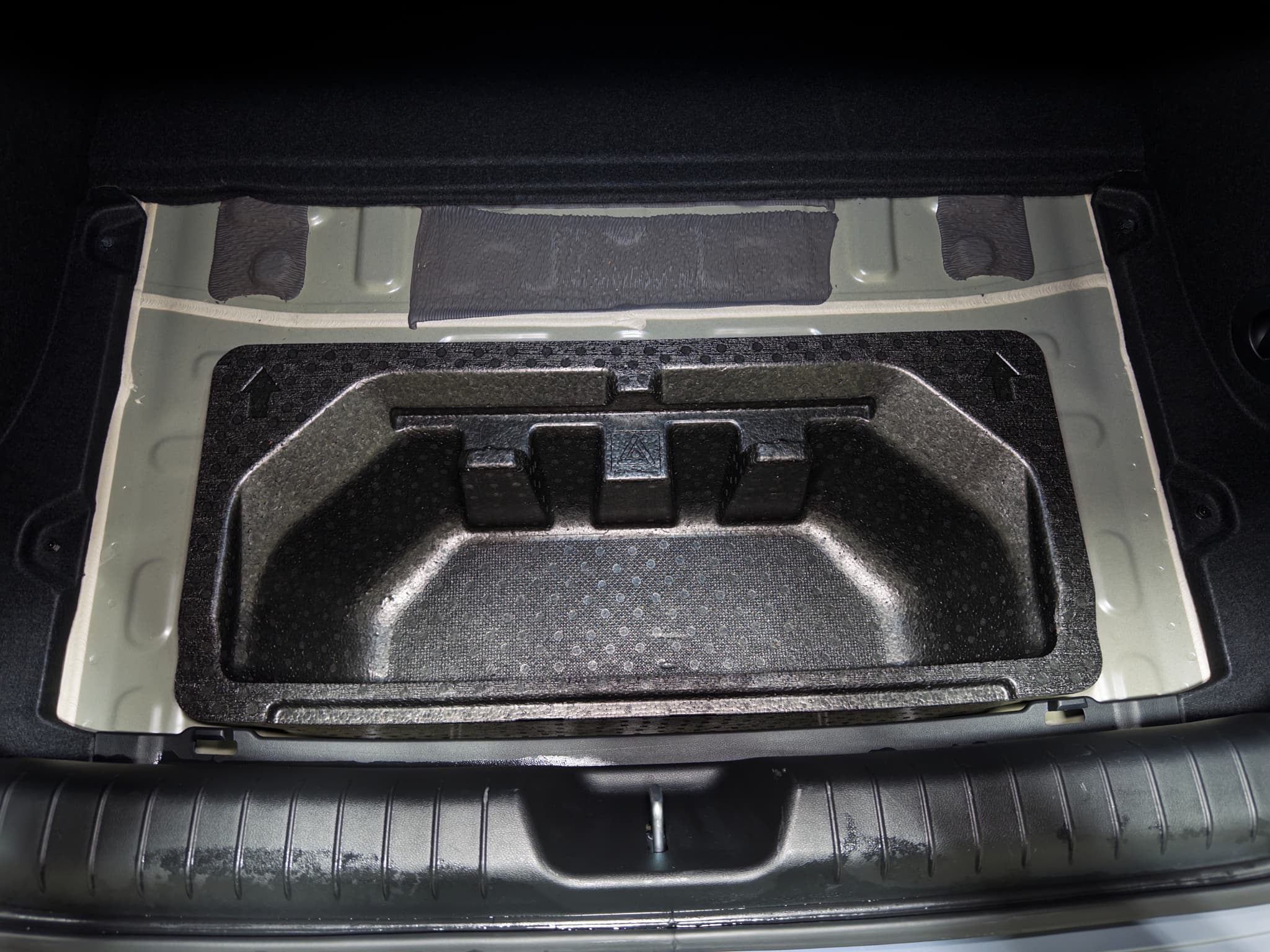 2024 Hyundai IONIQ 6 view 5