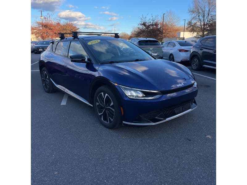 2022 Kia EV6 view 4