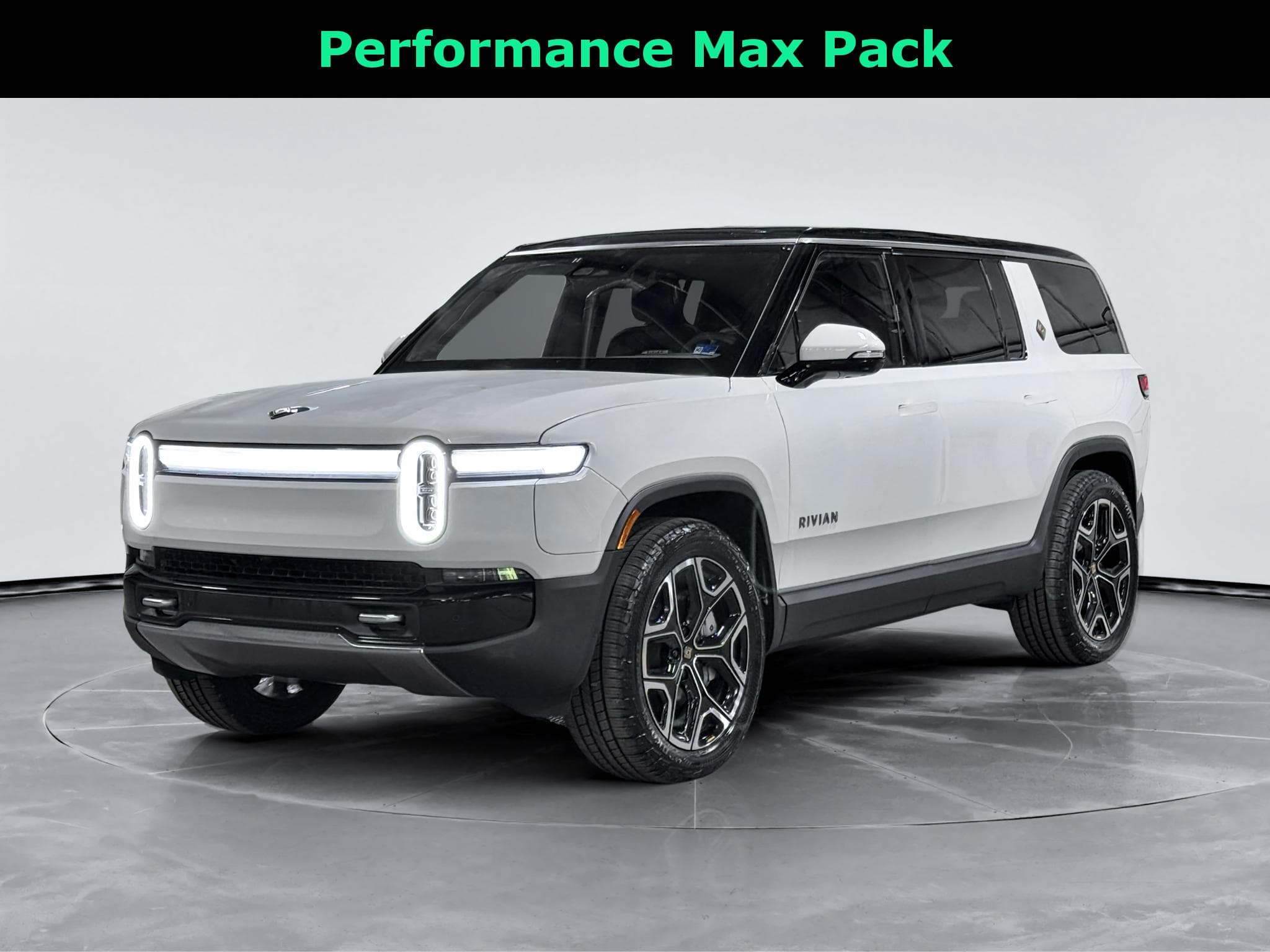 2025 Rivian R1S view 1