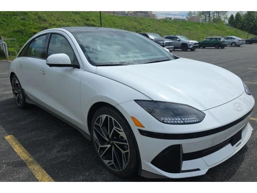 2024 Hyundai IONIQ 6 view 2