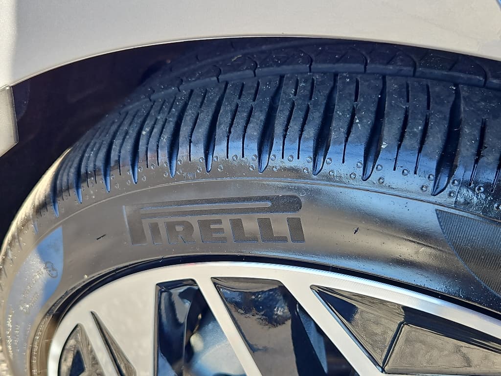 2024 Hyundai IONIQ 6 view 33