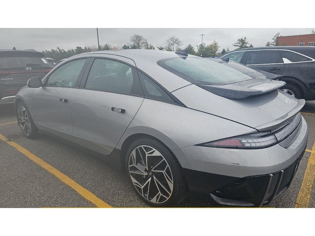 2024 Hyundai IONIQ 6 view 4