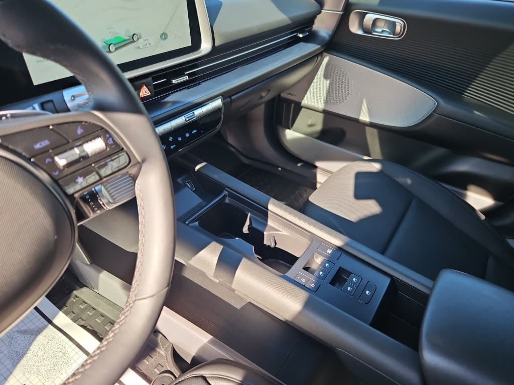 2024 Hyundai IONIQ 6 view 20