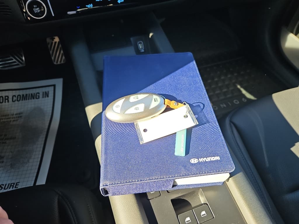 2024 Hyundai IONIQ 6 view 23