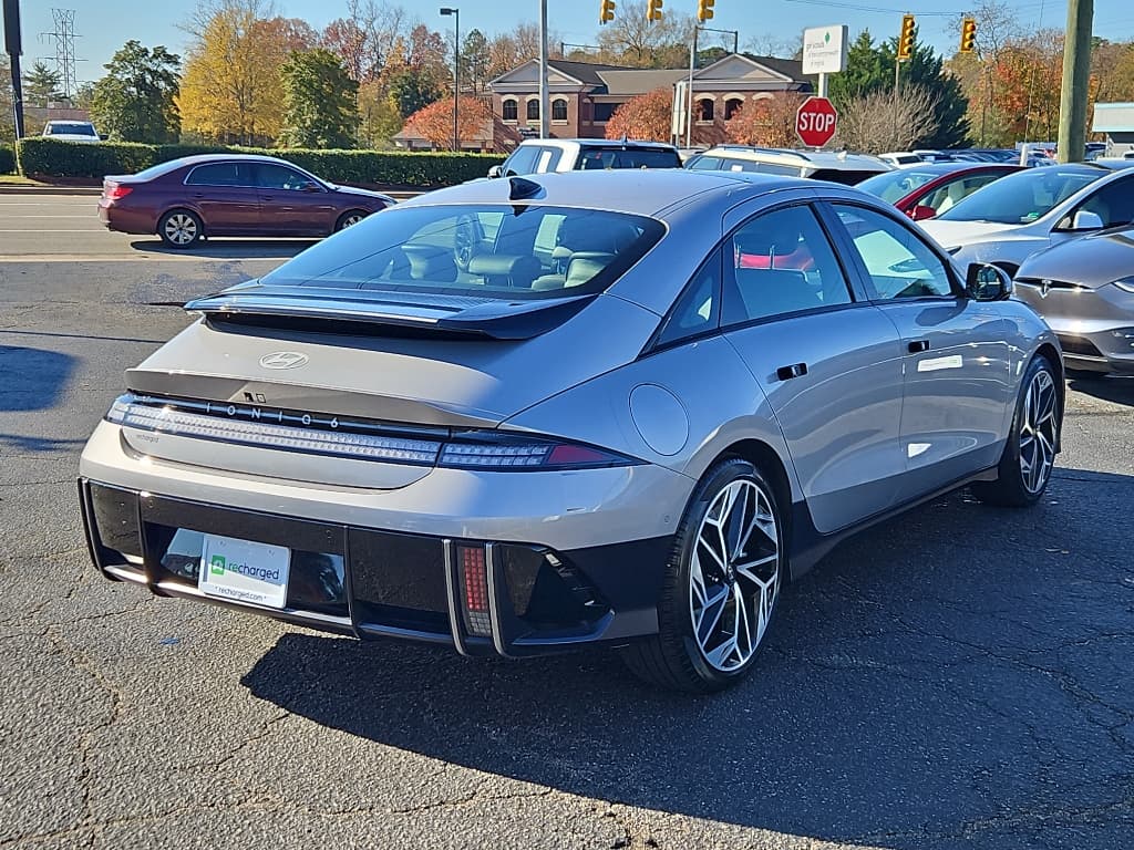 2024 Hyundai IONIQ 6 view 3