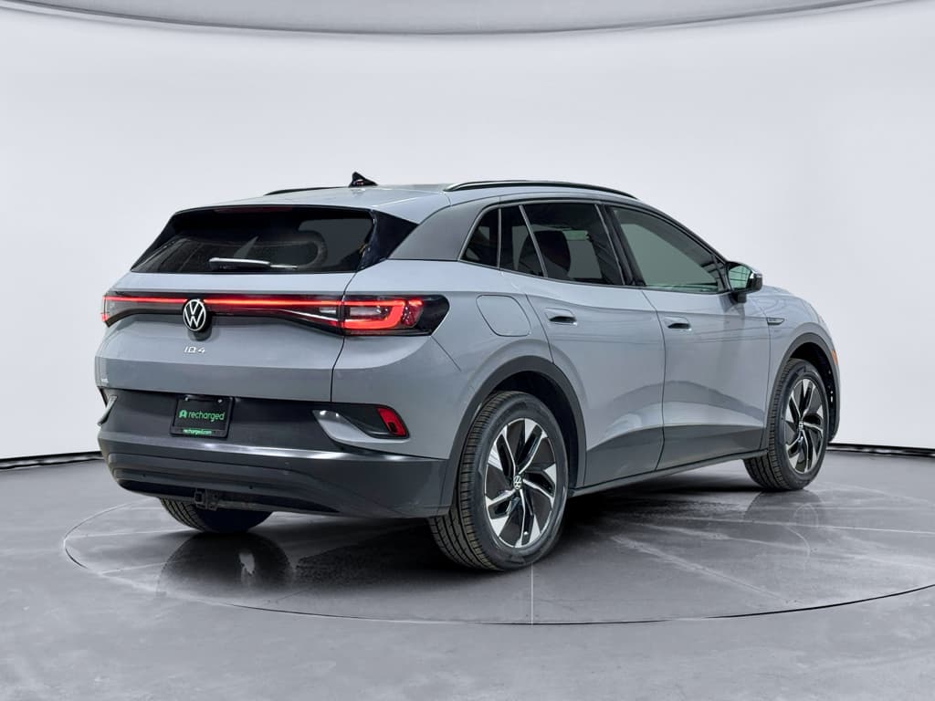 2021 Volkswagen ID.4 view 3