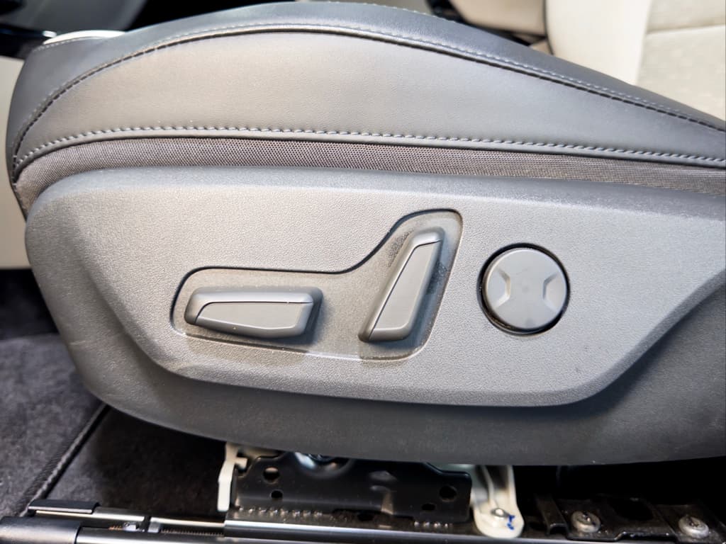 2023 Kia Niro EV view 6