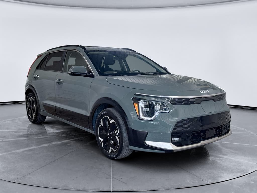 2023 Kia Niro EV view 4