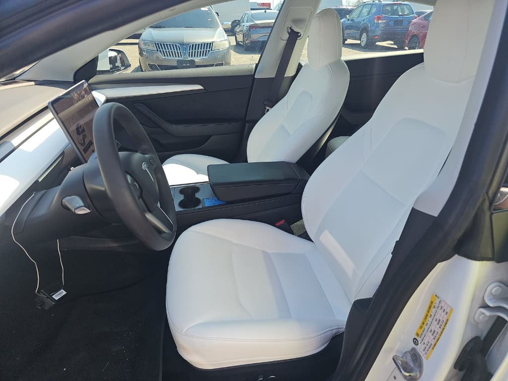 2021 Tesla Model 3 view 5