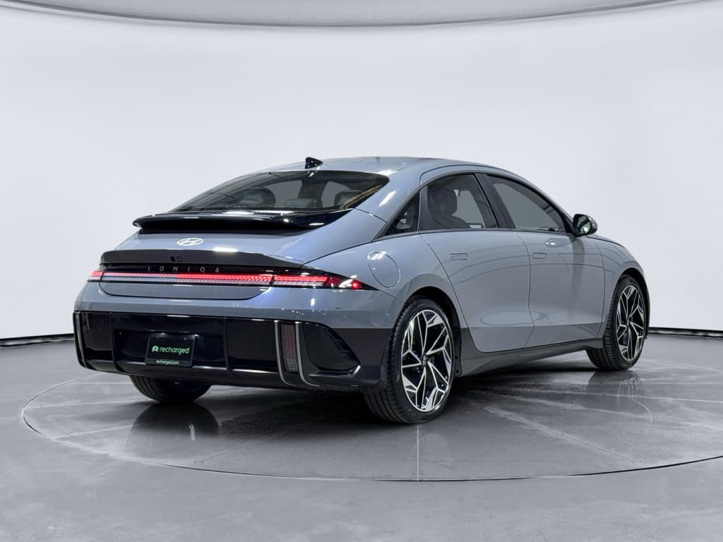 2024 Hyundai IONIQ 6 view 3