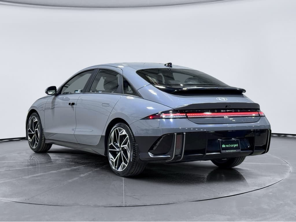 2024 Hyundai IONIQ 6 view 2
