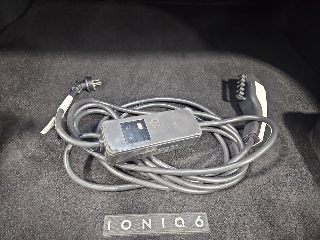 2024 Hyundai IONIQ 6 view 6