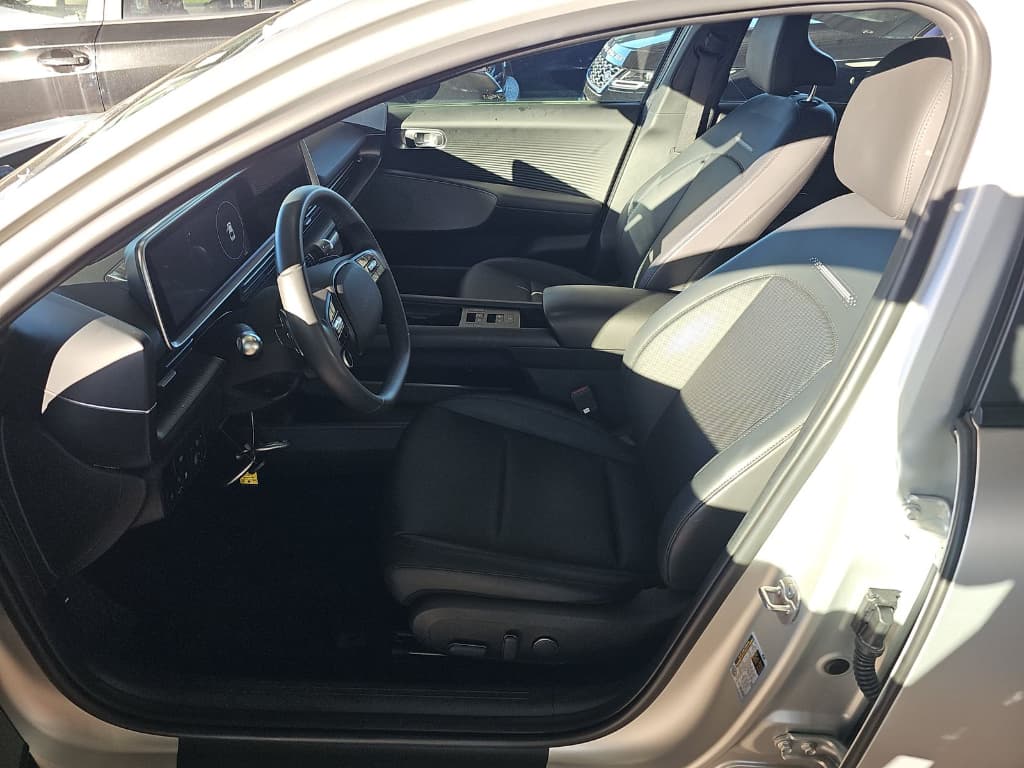 2024 Hyundai IONIQ 6 view 5