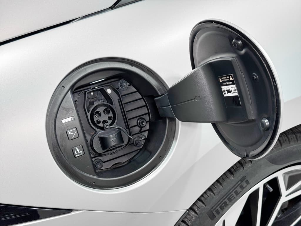 2024 Hyundai IONIQ 6 view 5