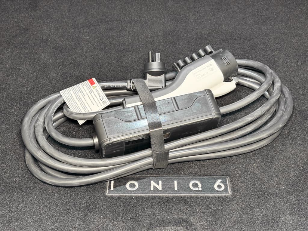 2024 Hyundai IONIQ 6 view 6