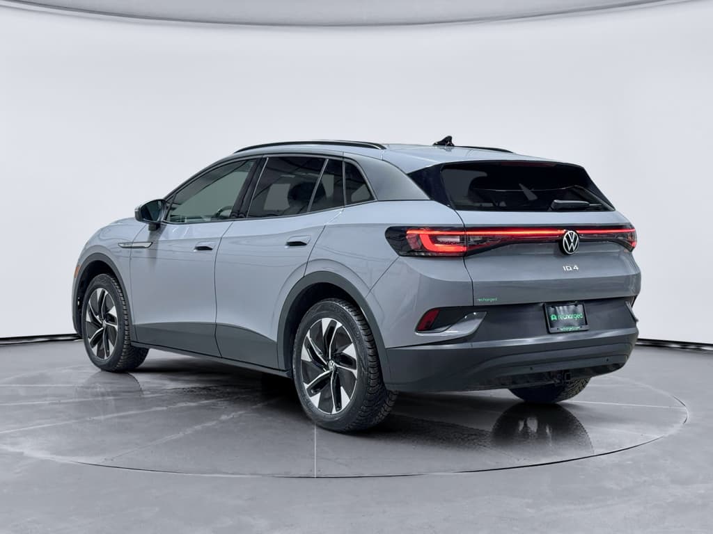 2022 Volkswagen ID.4 view 2