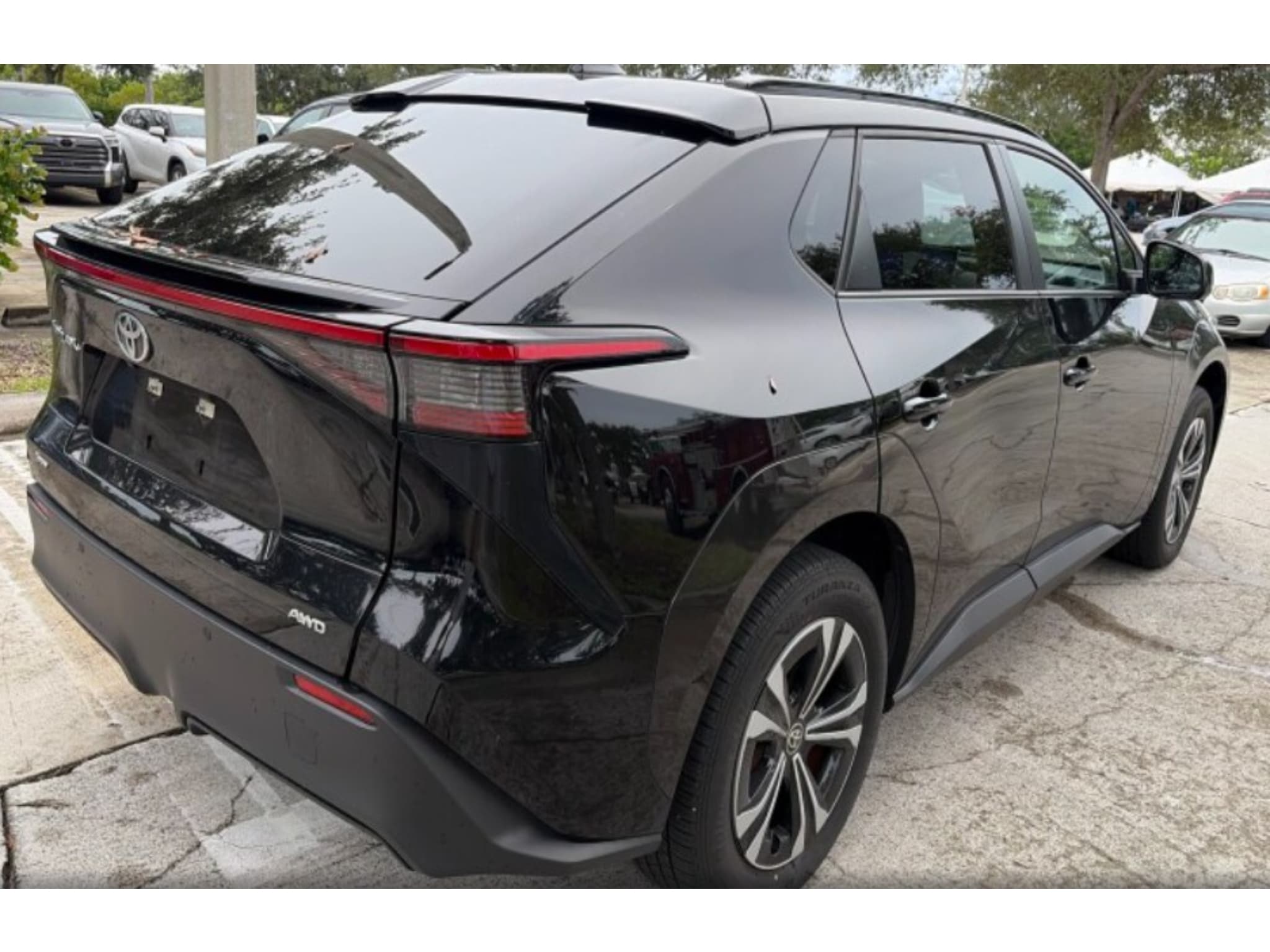 2024 Toyota bZ4X view 3