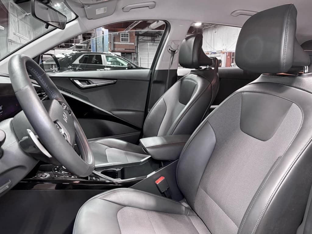 2023 Kia Niro EV view 19