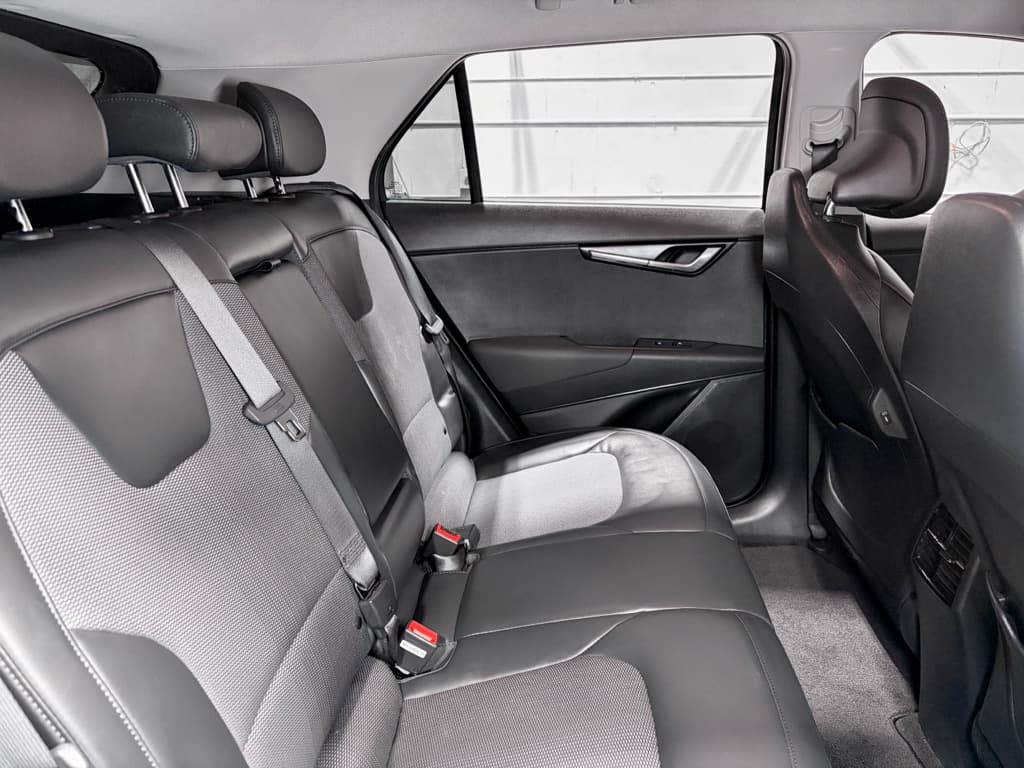 2023 Kia Niro EV view 24