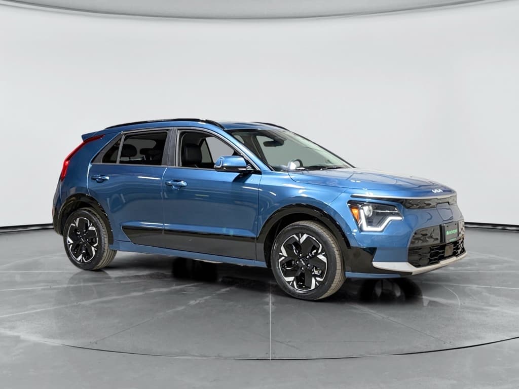 2023 Kia Niro EV view 4