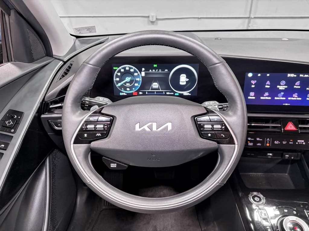 2023 Kia Niro EV view 9