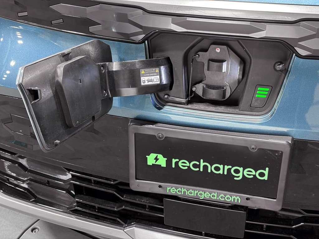 2023 Kia Niro EV view 5