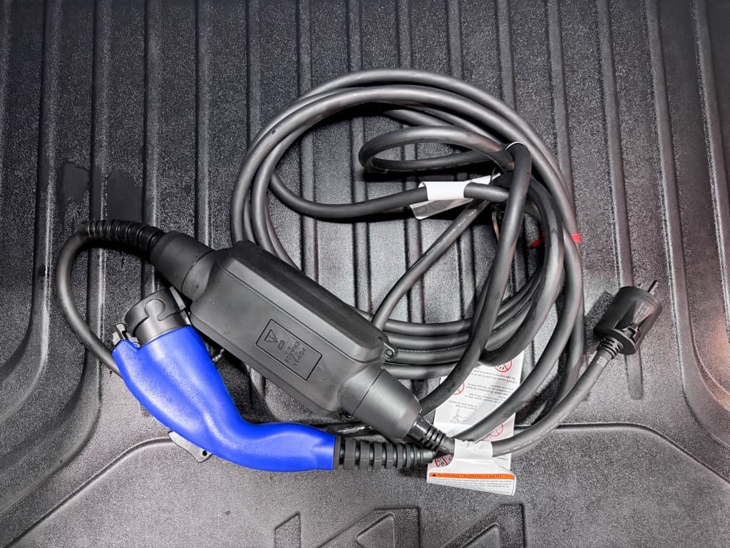 2023 Kia Niro EV view 6