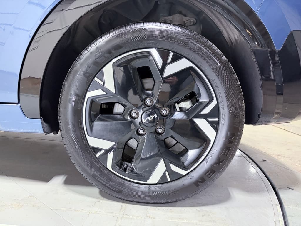 2023 Kia Niro EV view 37