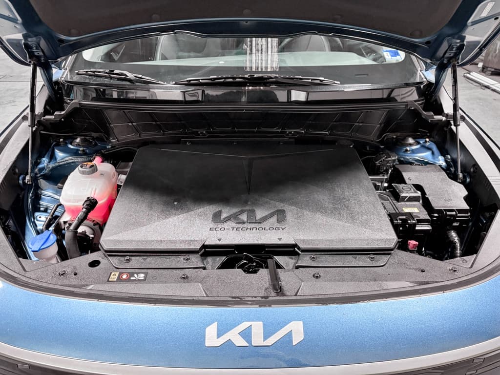 2023 Kia Niro EV view 27