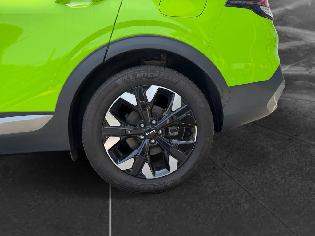 2023 Kia Sportage PHEV view 21