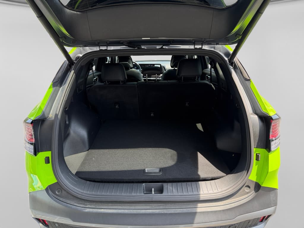 2023 Kia Sportage PHEV view 19