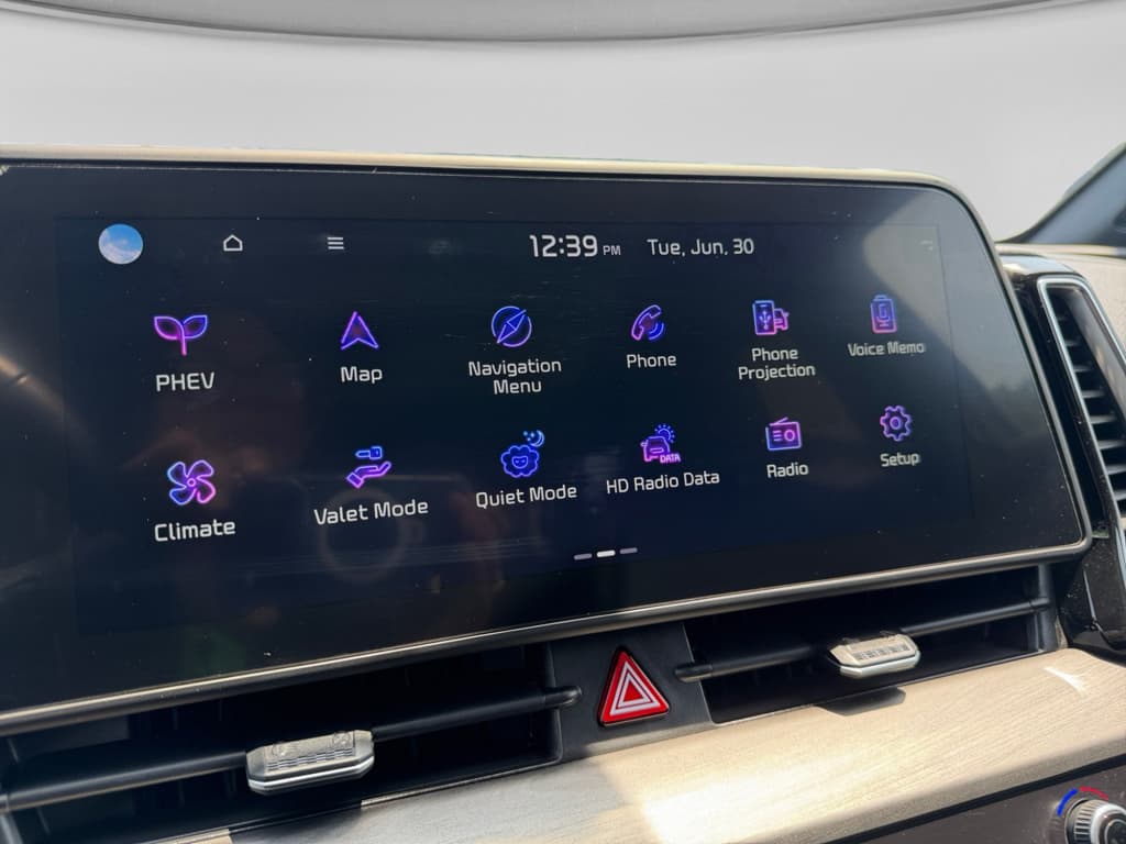 2023 Kia Sportage PHEV view 14