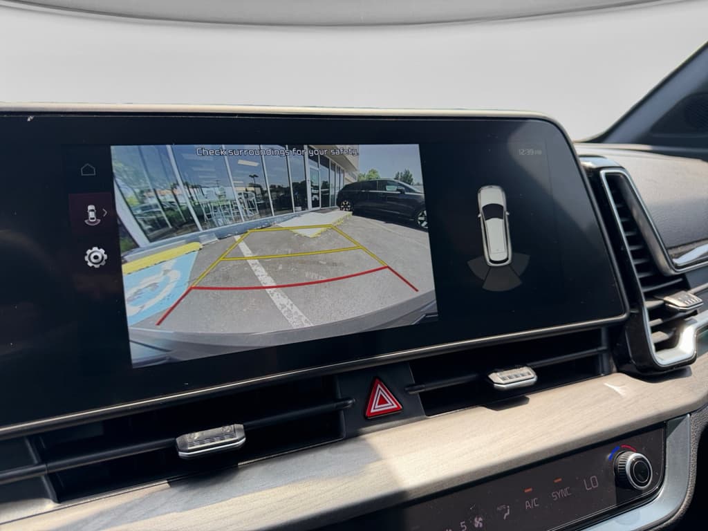 2023 Kia Sportage PHEV view 16