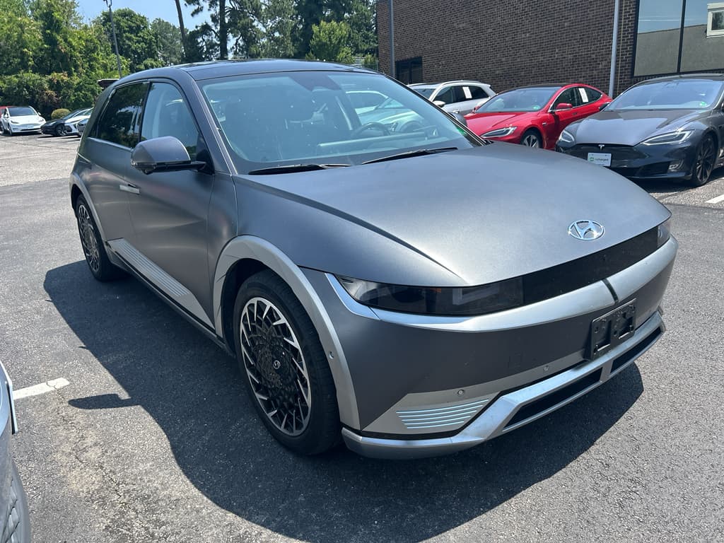 2022 Hyundai IONIQ 5 view 4