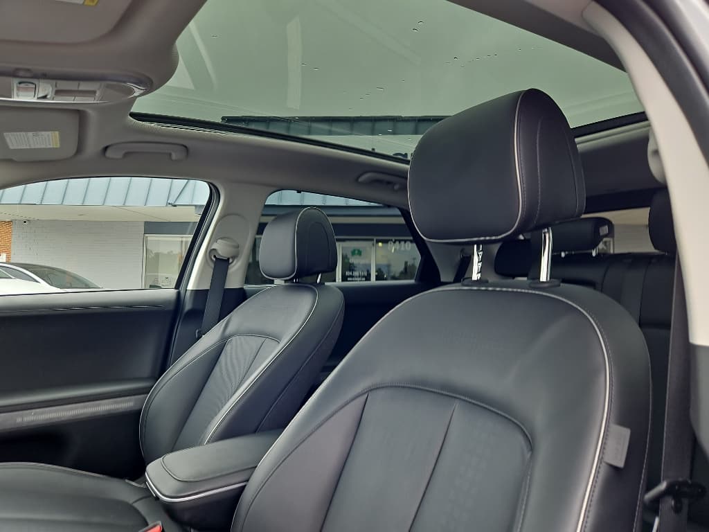 2022 Hyundai IONIQ 5 view 19