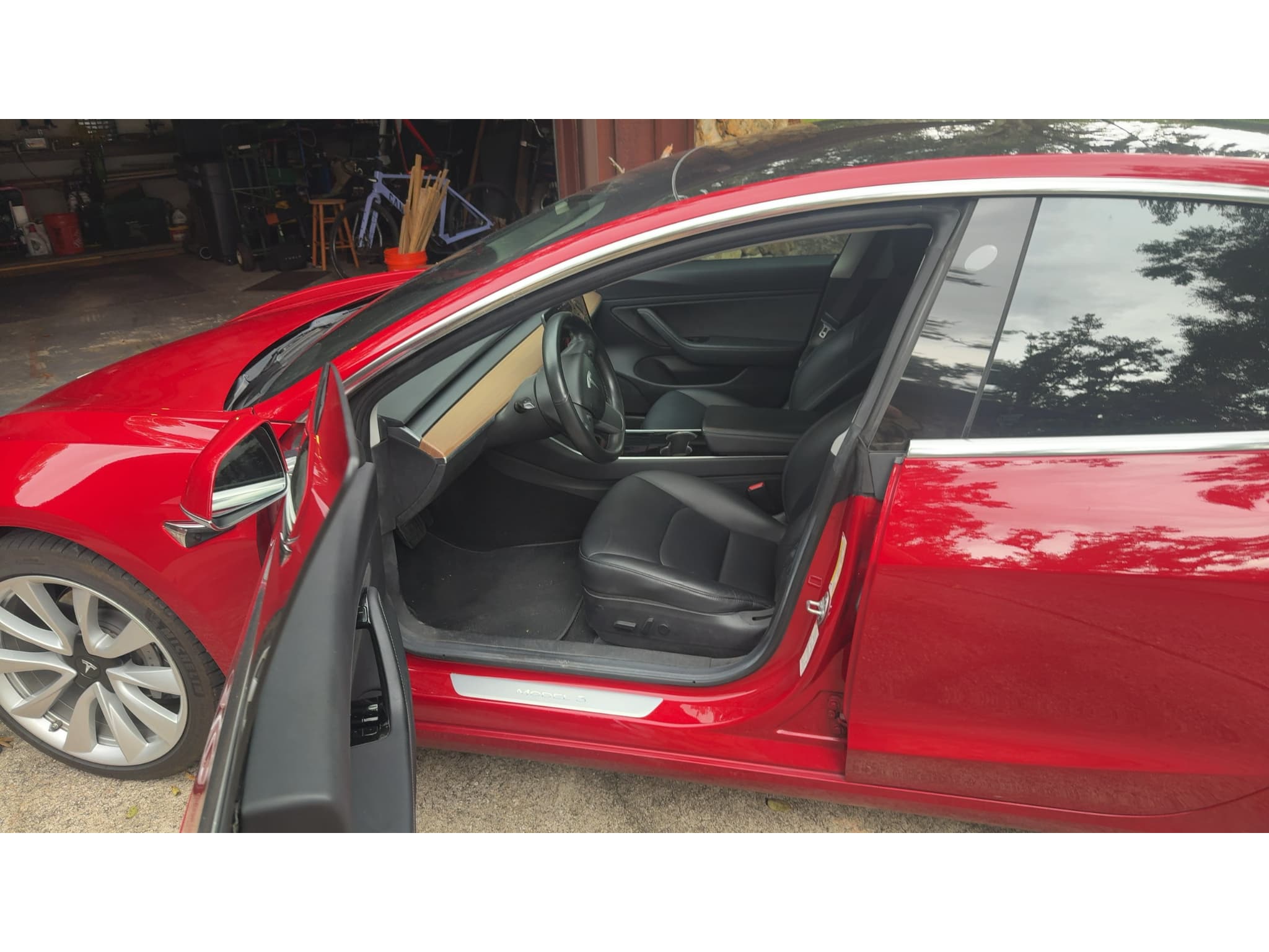 2018 Tesla Model 3 view 10