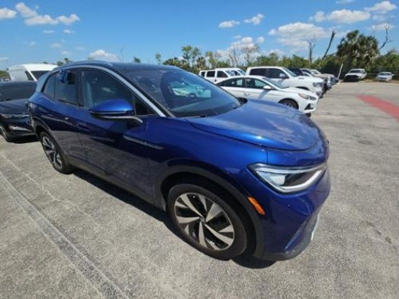 2021 Volkswagen ID.4 view 3