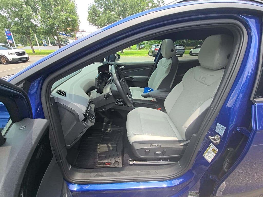2021 Volkswagen ID.4 view 5