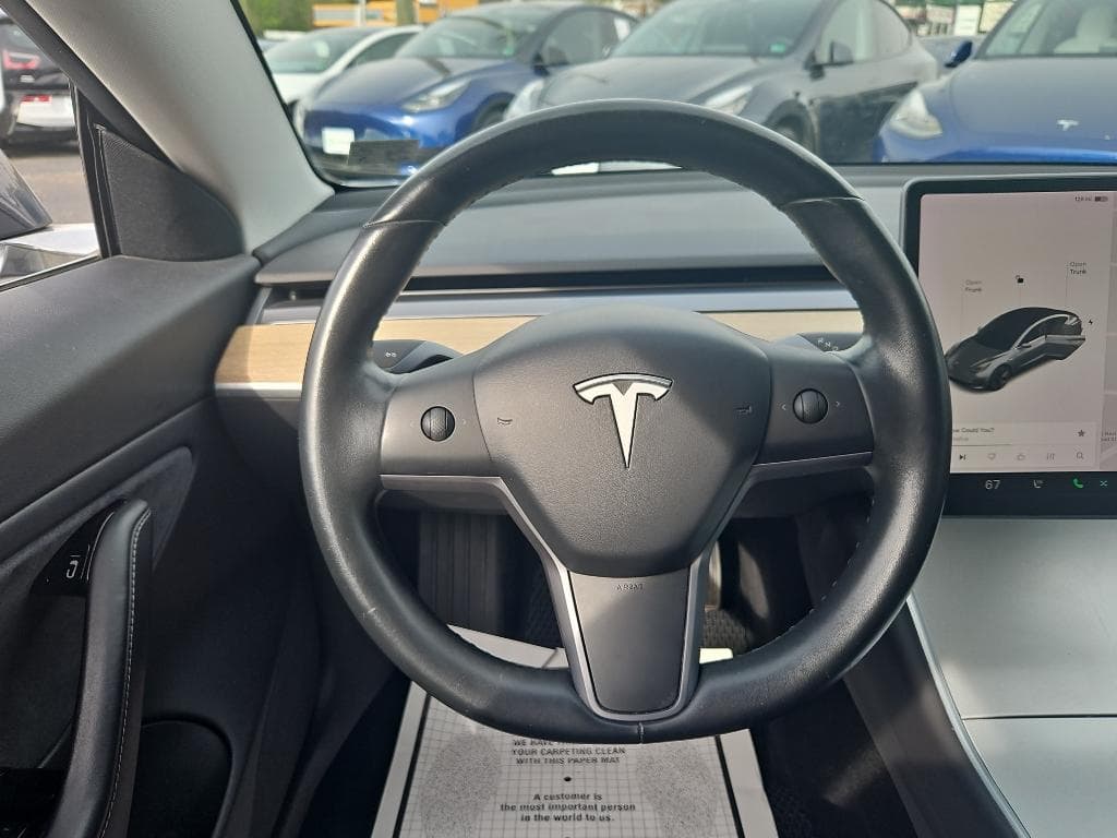 2018 Tesla Model 3 view 7