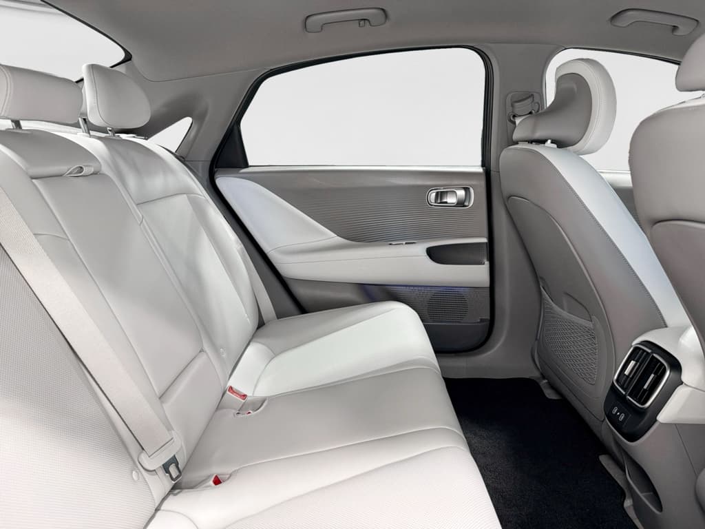 2024 Hyundai IONIQ 6 view 21
