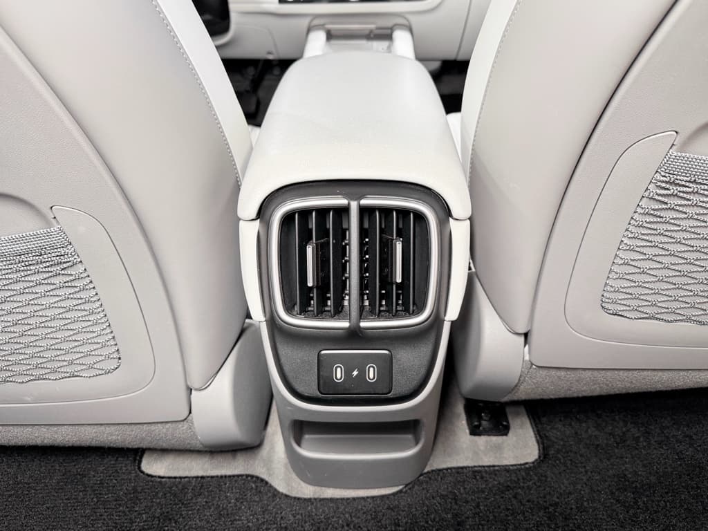 2024 Hyundai IONIQ 6 view 20