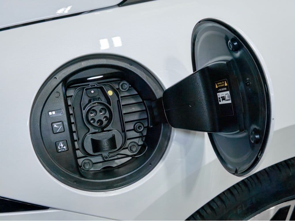 2024 Hyundai IONIQ 6 view 5