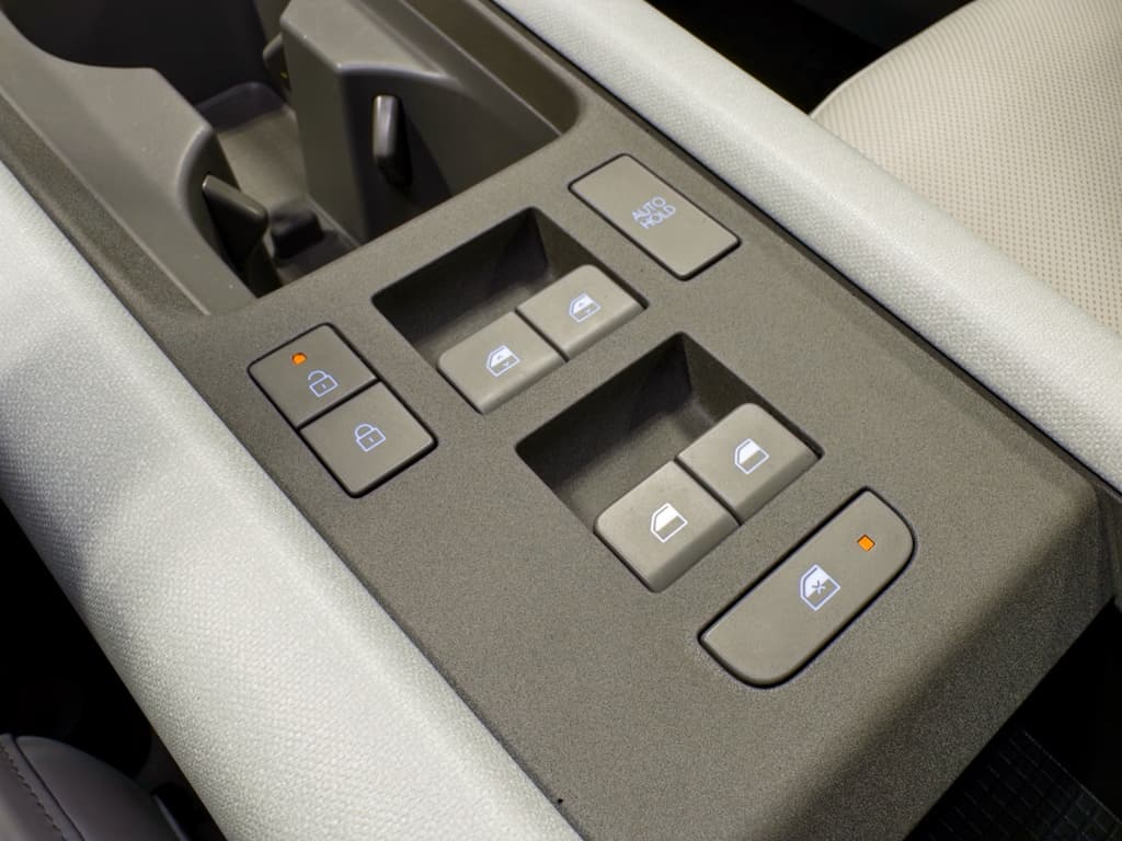 2024 Hyundai IONIQ 6 view 19