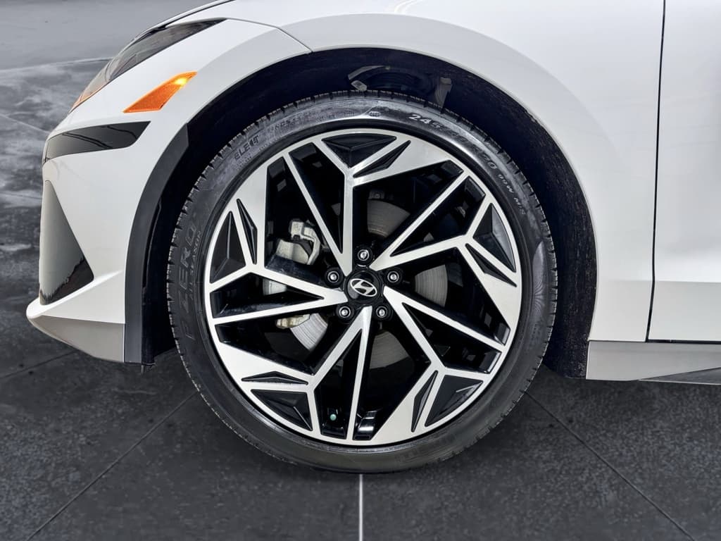 2024 Hyundai IONIQ 6 view 30