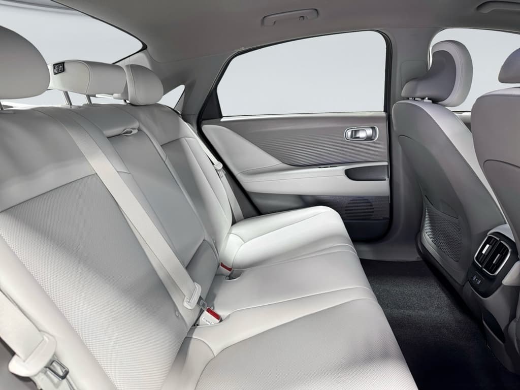 2024 Hyundai IONIQ 6 view 22