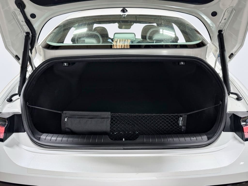 2024 Hyundai IONIQ 6 view 26