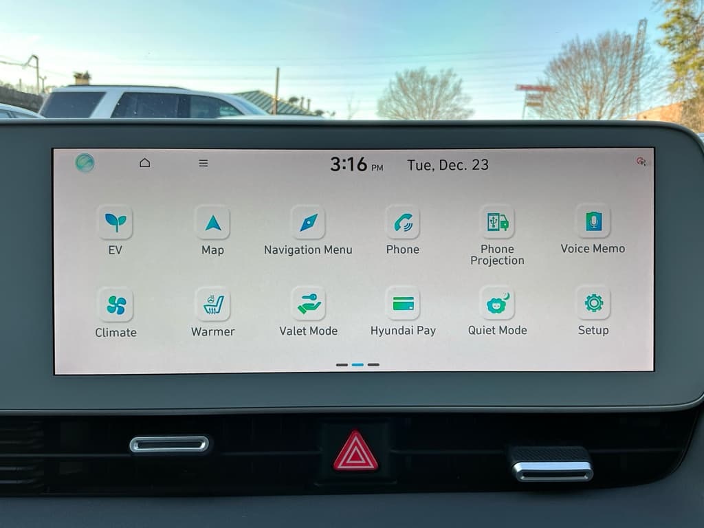 2022 Hyundai IONIQ 5 view 12