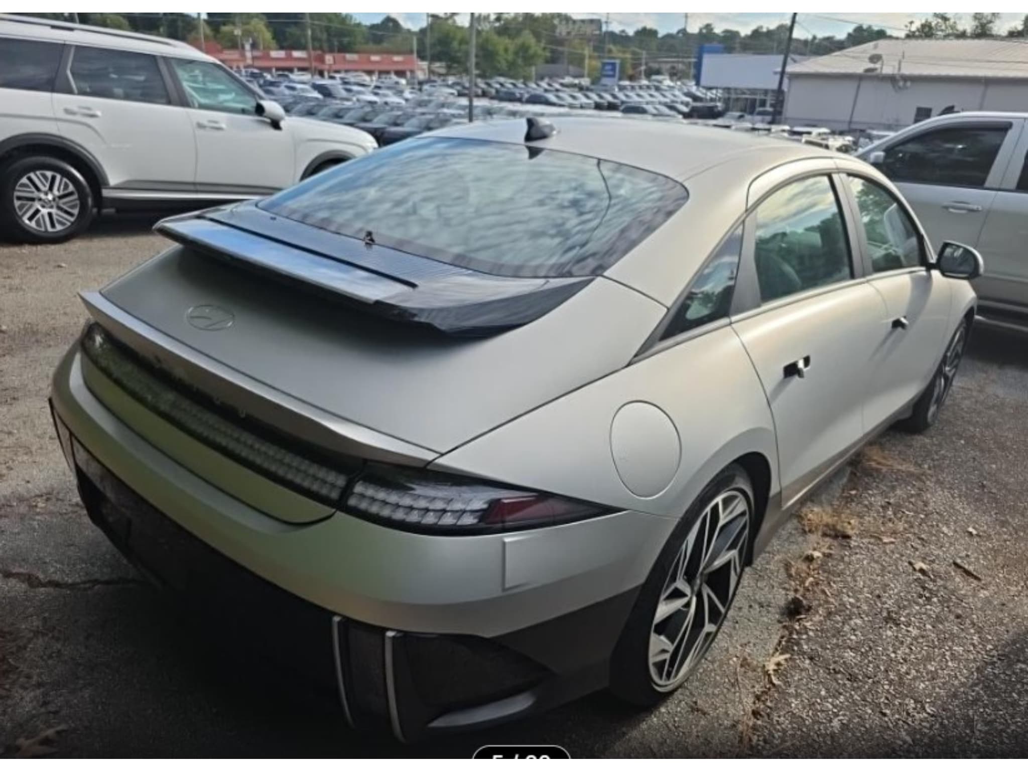 2024 Hyundai IONIQ 6 view 3